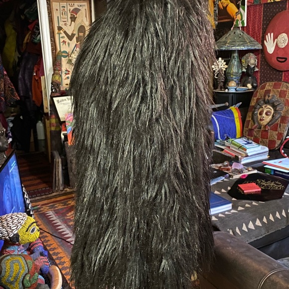 Ladakh x UrbanOutfitter Shaggy Cardigan Style Jacket - Picture 3 of 5